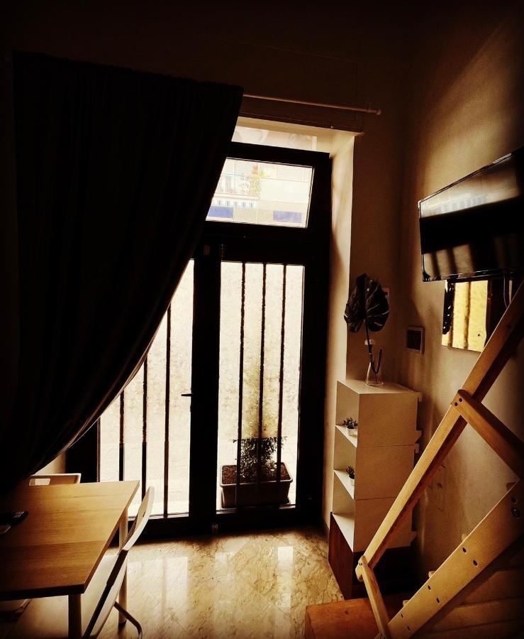 Mini Loft 12 Appartamento Nel Centro Di บารี ภายนอก รูปภาพ